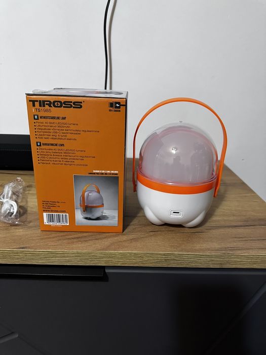 Продам кемпінговий ліхтарик tiross