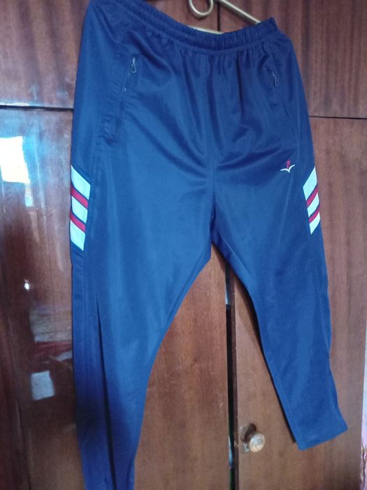 Костюм спортивный