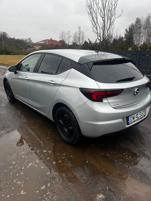 Sprzedam Ładnego  Opla astra k. 2020r