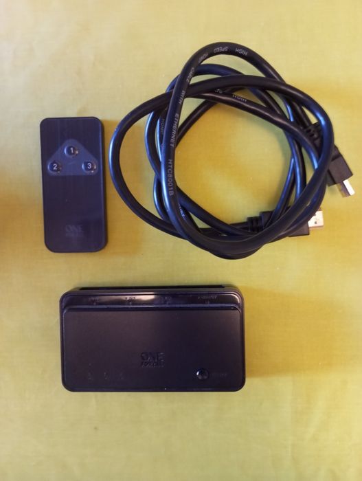 Adaptador HDMI com 4 portas e comando64309668914817127