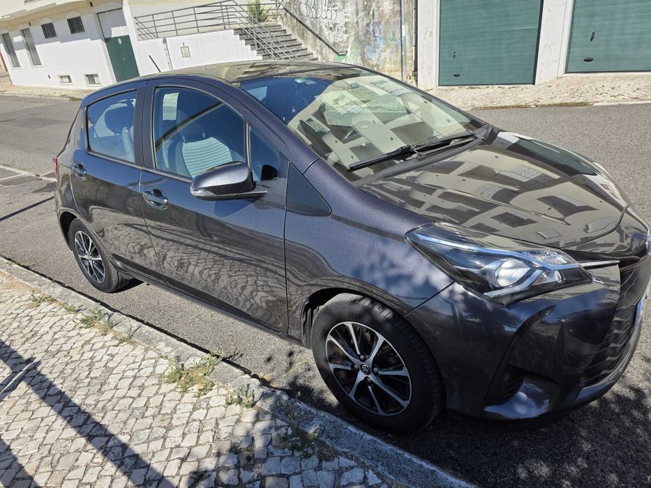 Toyota Yaris 1.0 VVT-i Comfort — photo 3
