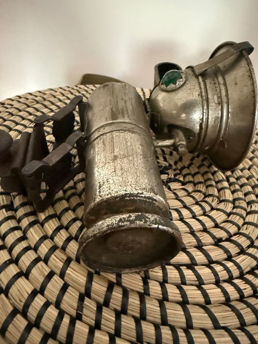 Farol antigo (carbureto) de bicicleta