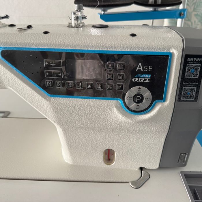 Maquina de Costura e Maquina de Corte e Coze Jack, Profissionais