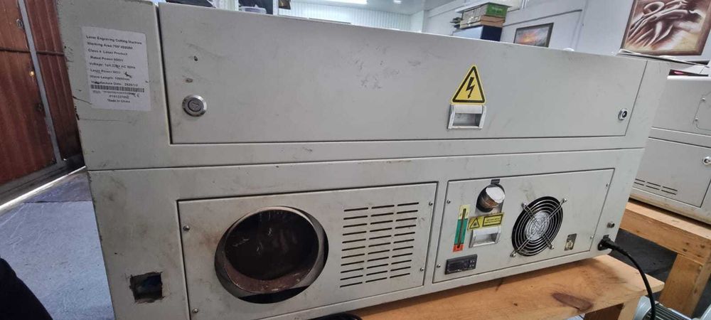 Máquina de gravação e corte a laser Dholetec