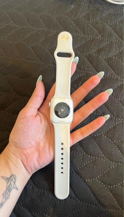Apple Watch SE Starlight