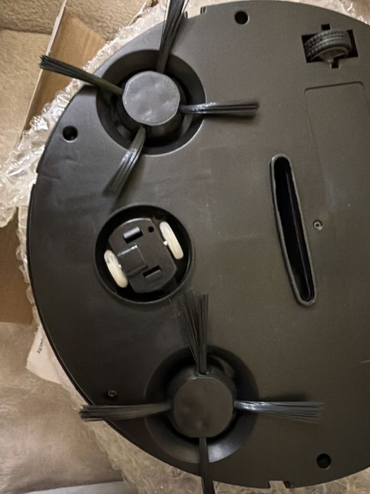 Zamiatarka. Odkurzacz. Mini. Mini robot. Robit.