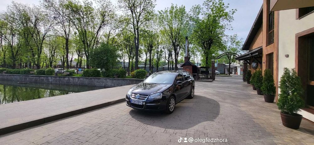 Продам Гольфа універсал 2008 року. Газ бензин. Мотор 1,6. 102 к.с.