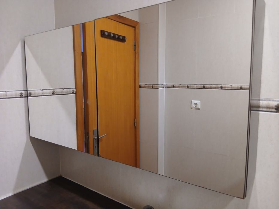 Móvel completo de casa de banho