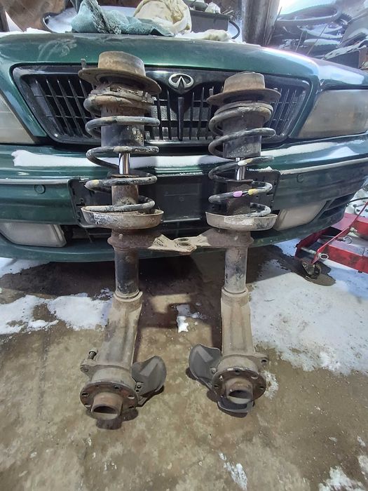 Стойка Нексия N100 Цапфа Стойки в сборе Кулак Амортизатор Daewoo Nexia