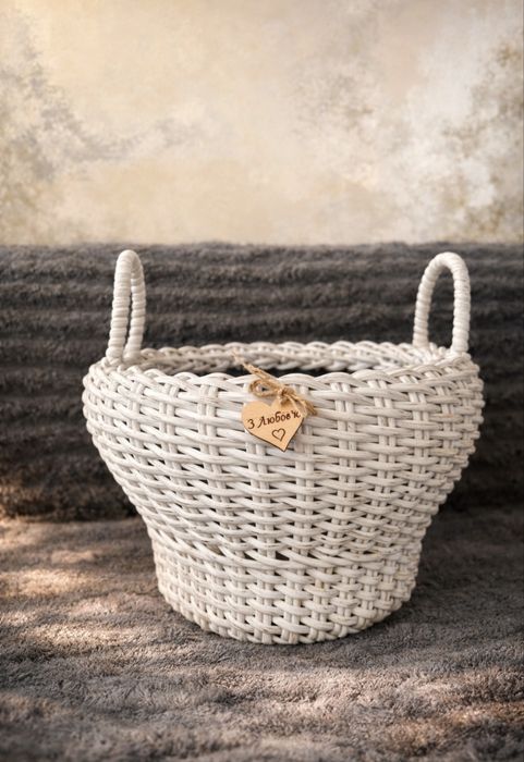 Кашпо зі штучного ротангу