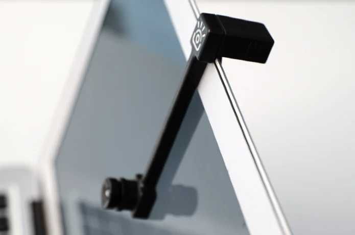 Webcam iConnect com posição de visionamento mais ergonómica