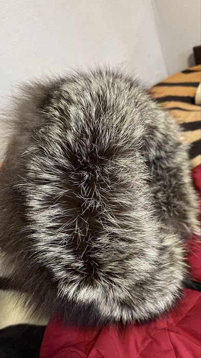 Пуховик з натуральним хутром