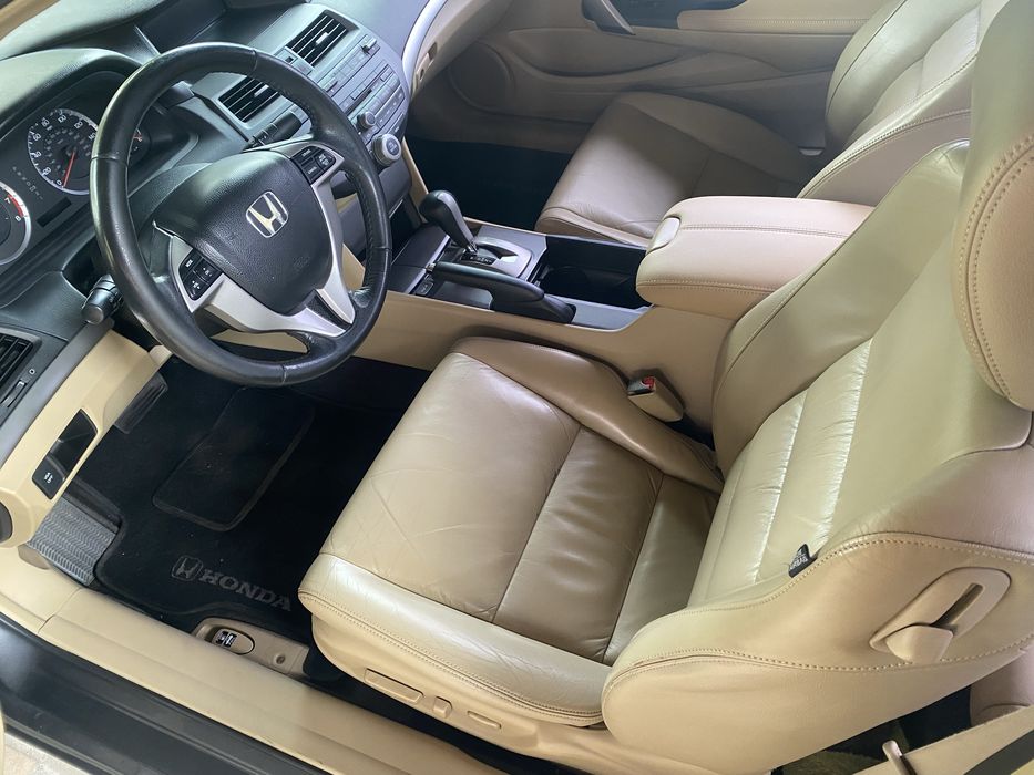 Хонда Аккорд Купе 3.5 2008г.