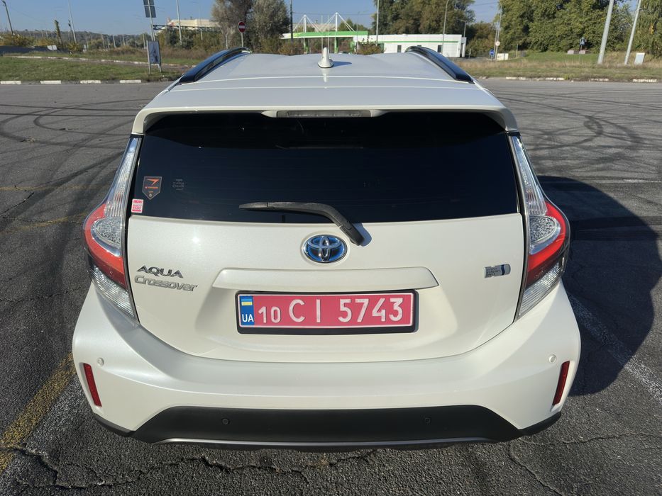 4л/100 км! Toyota AQUA 1.5 гібрид CROSSOVER 2019 рік 13800$