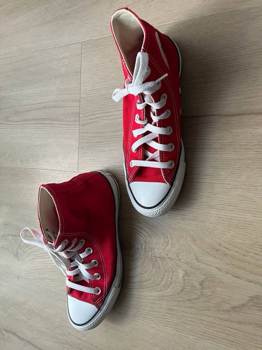 Червоні converse кеди кросівки