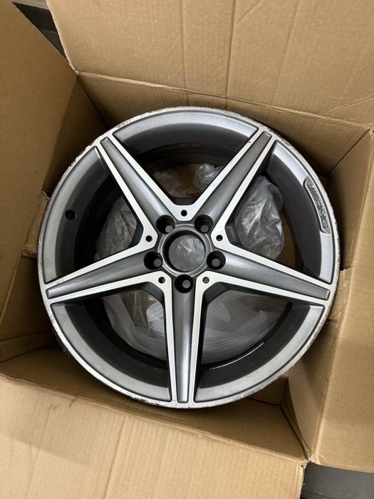 Jantes originais Mercedes-Benz w205 AMG 18”