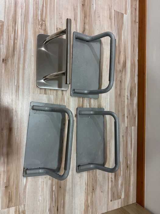 Cadeiras cabeleireiro com suporte para pés