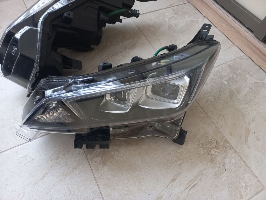 Фари NISSAN LEAF full led