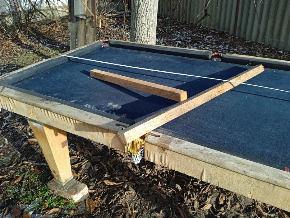 Бильярдный стол         ..