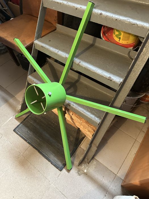 Продам підставку для новорічноі ялинки