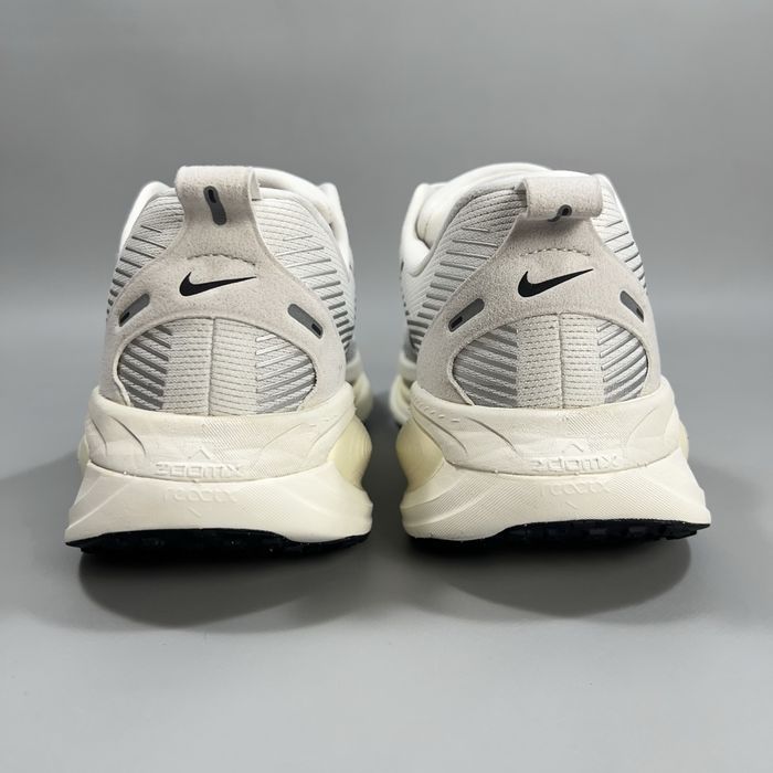 Бігові кросівки  чоловічі Nike Vomero 18 «Coconut Milk» (HM6803-101)