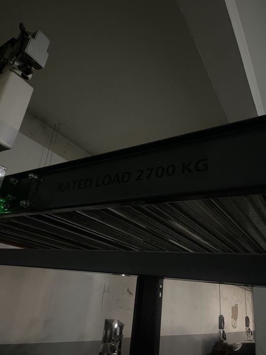 Elevador de Estacionamento / Duplicador Auto 2700kg (Como Novo)