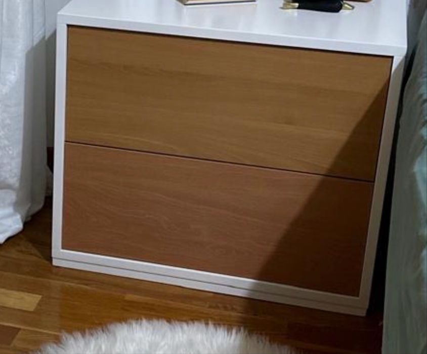 Vendo comoda e mesa de cabeceira