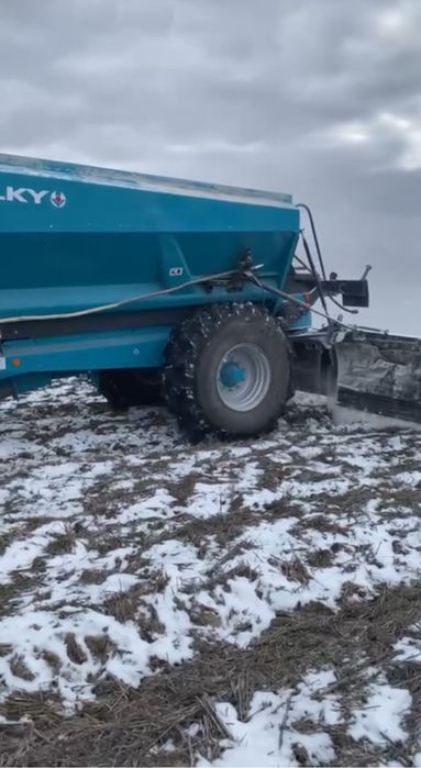 Вапнування грунтів, Внесення доломітового борошна, кальцію, ітд.