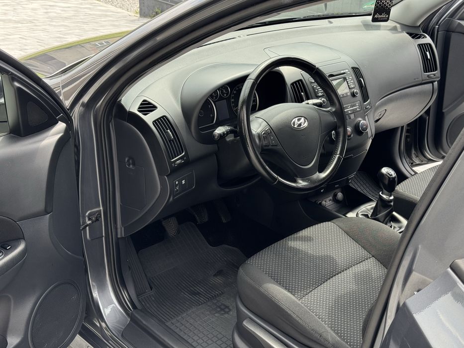 Продам Hyundai i30 2011 1.6 дизель Універсал у чудовому стані