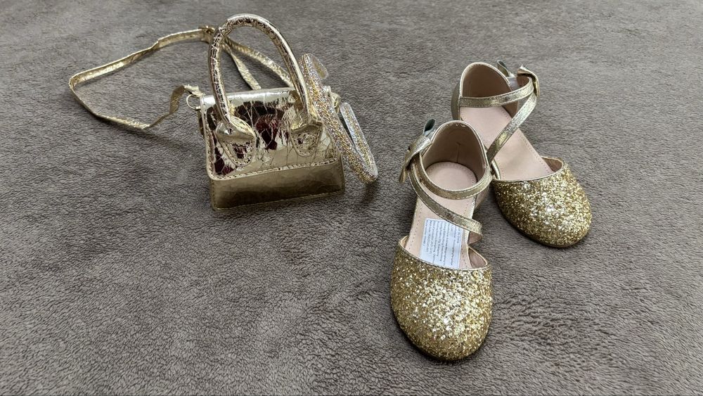 Святкові туфлі на дівчинку 28р