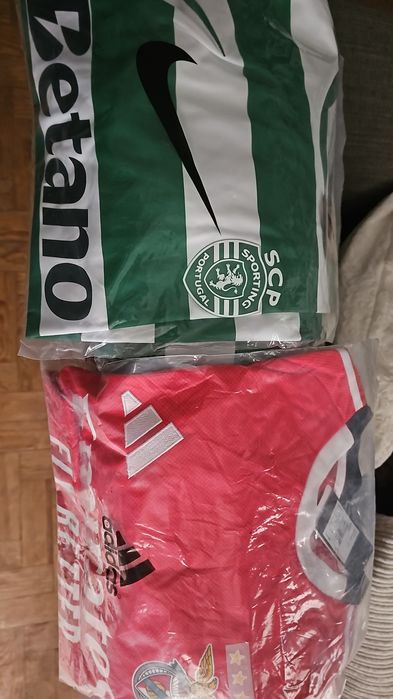 Camisola Sporting e Benfica 25/26