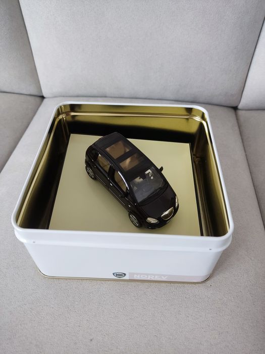Lancia Musa 1/43 Norev