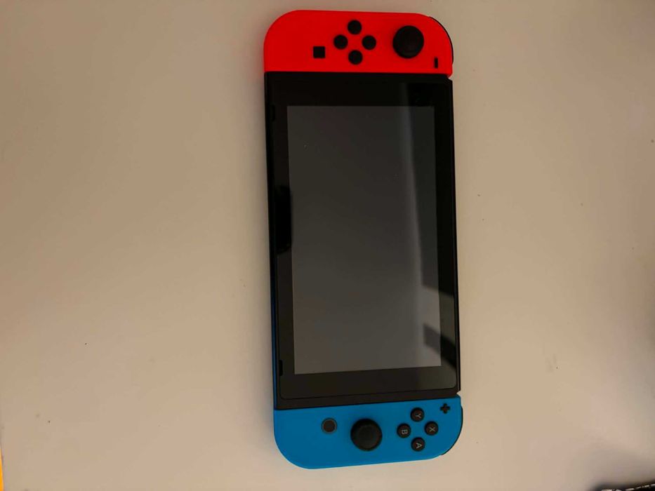 Konsola Nintendo Switch + gra