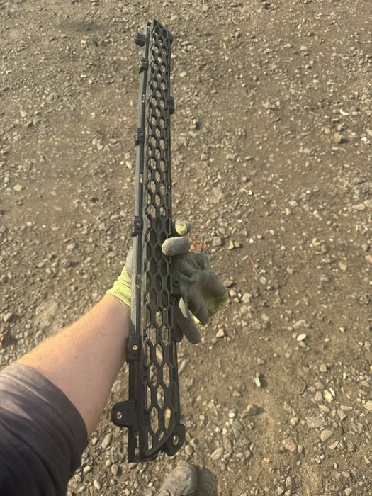 Решітка бампера кіа соренто