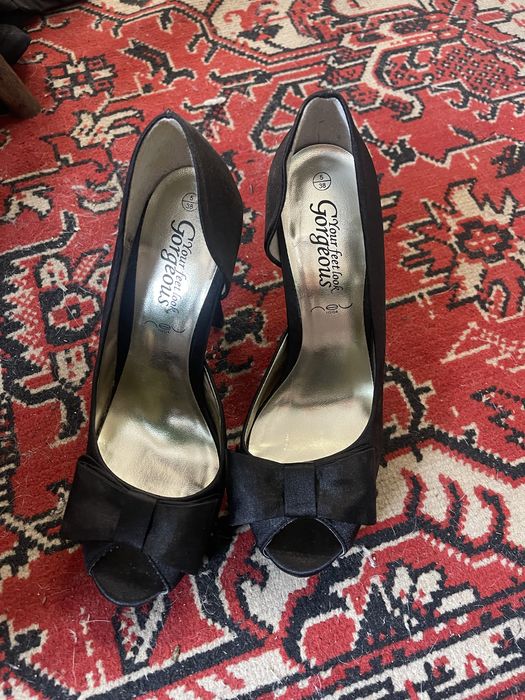 Туфлі на шпільці