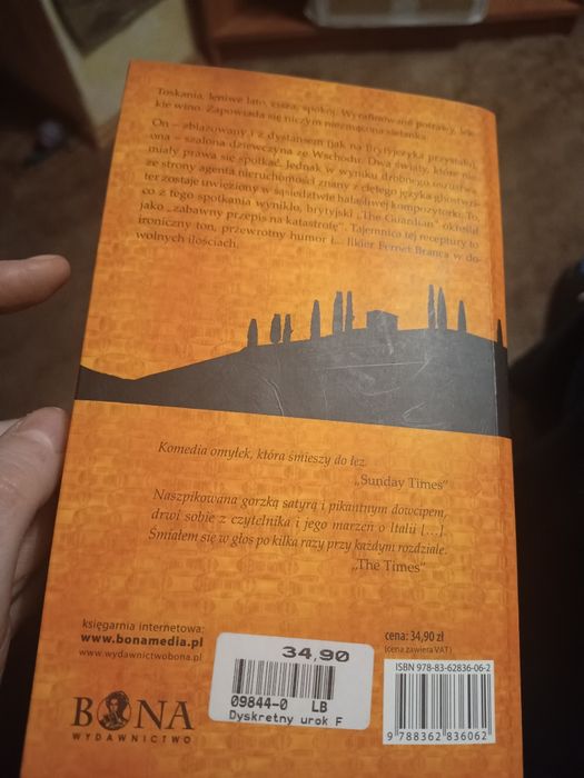 "Dyskretny urok Fernet Branca" James Hamilton-Paterson