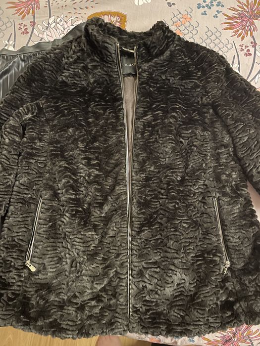 Casaco em pelinho sintético