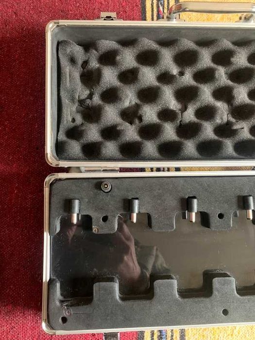 Mooer - Pedalboard - Firefly M6 - For 6 Micro Guitar Pedals. Metal light case.