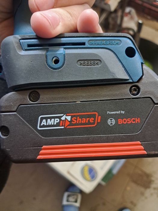 Батарея Bosch Amp Share 4ABosch GBA 18V 4.0Ah Li-Ion. Це літій-іонна б