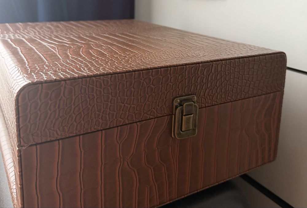 Crosley Voyager Brown Croc BT (CR8017A-BR) Грамофон, програвач вінілових дисків