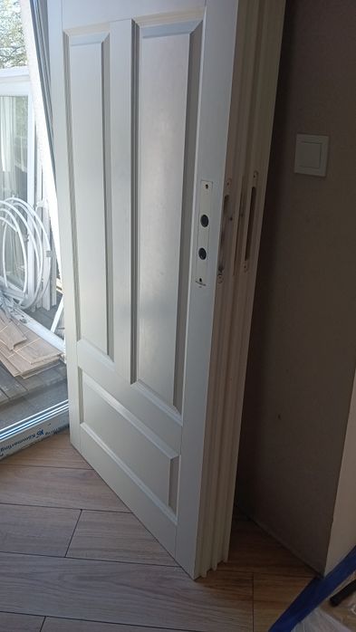 Drzwi  wewnętrzne biale 80P