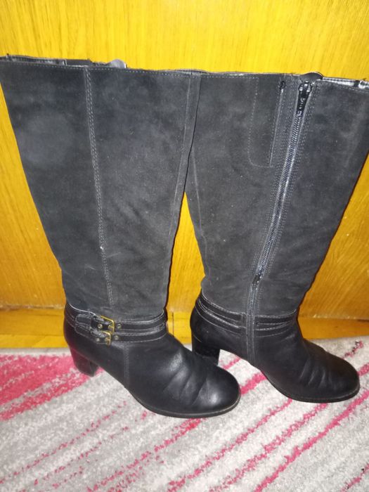 Продам хорошие зимнее сапоги ECCO