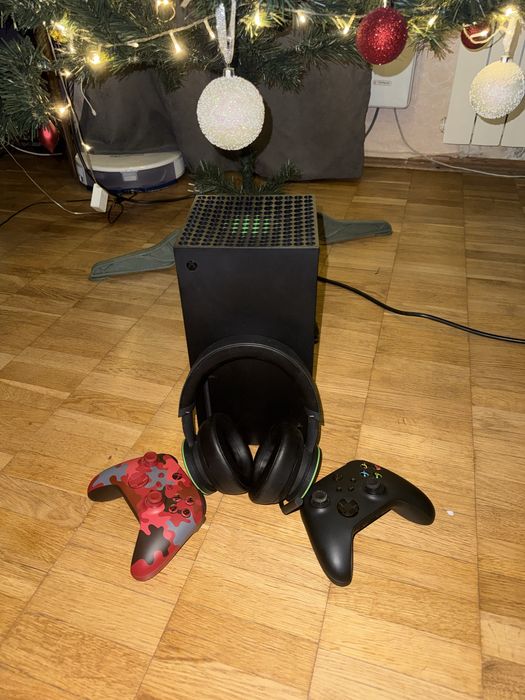 Xbox series X + 2 геймпади + навушники + Stalker 2
