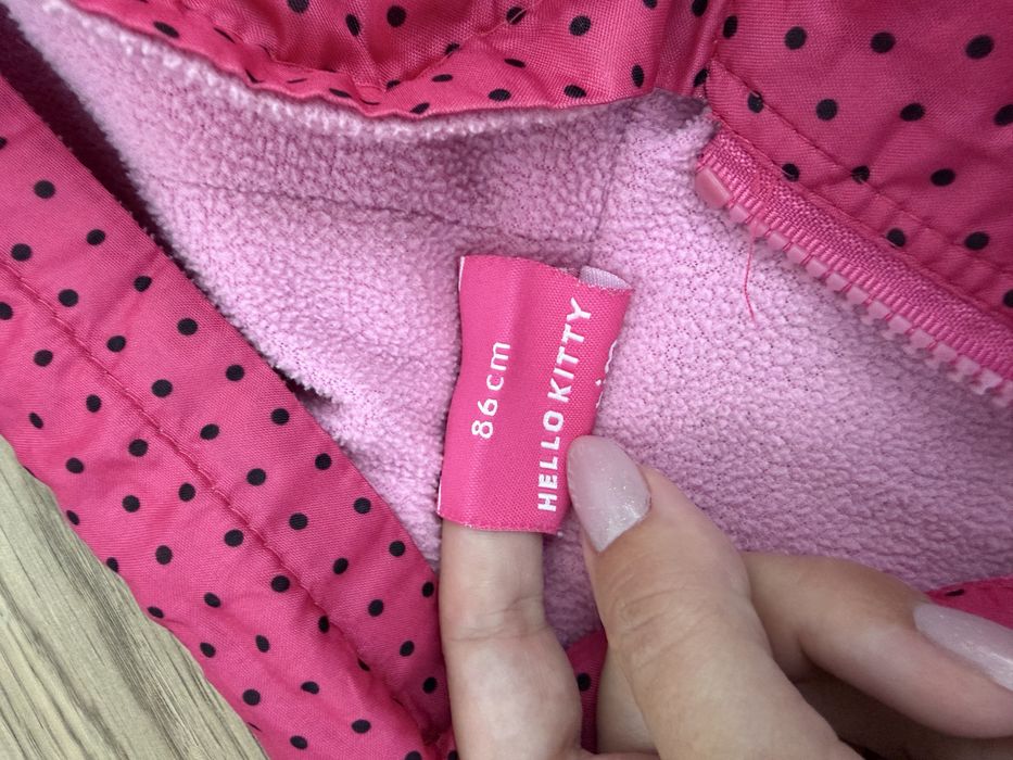Różowa wiatrówka hello kitty 86-92