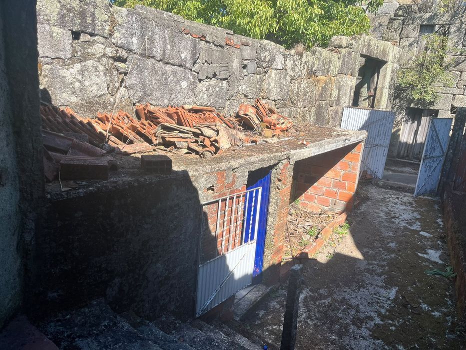 Moradia para reconstrução Silgueiros