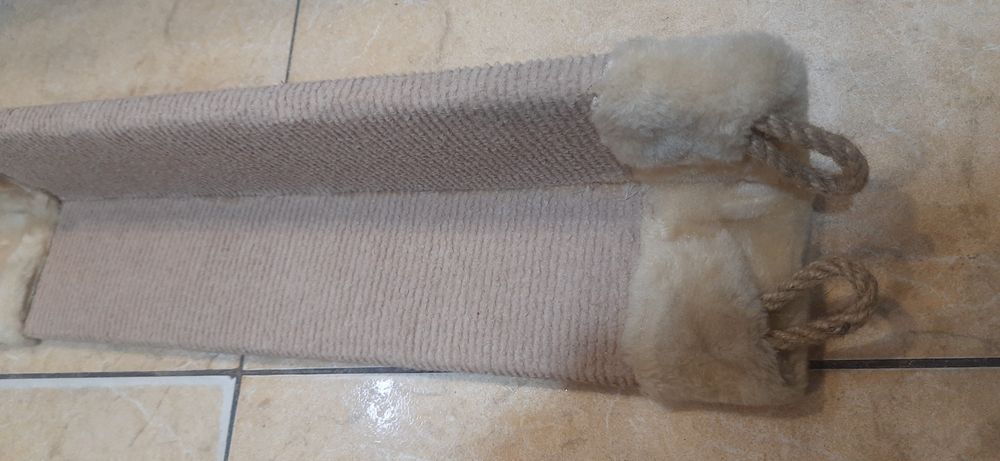 Вуглова кігтедерка, має стан нової,м'якенька