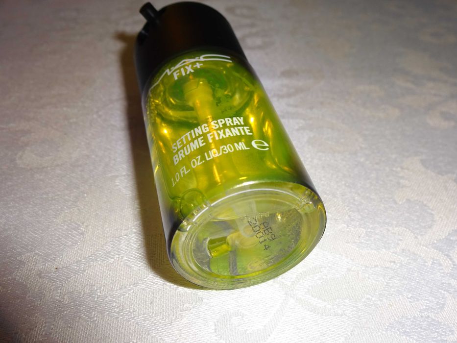 MAC PLAY Fix Setting Spray Brume Fixante utrwalająca mgiełka do twarzy