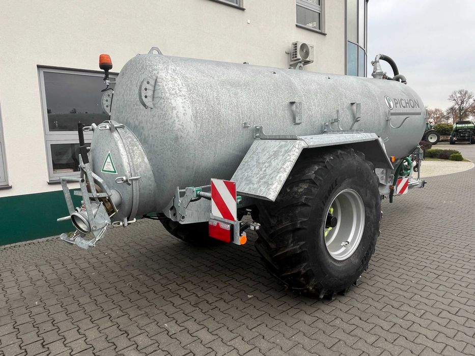 Wóz asenizacyjny PICHON 10400 l
