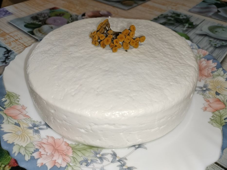 Pyszny twaróg kozi ,mleko  oraz Ser typu Koryciński podpuszczkowy