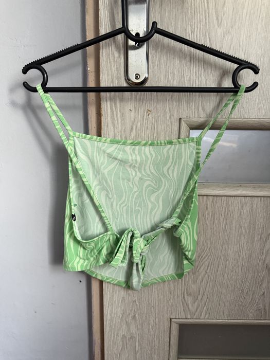 Crop top wiązany Sinsay